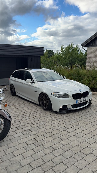 BMW 520d 2 of 7