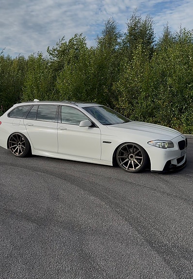 BMW 520d 4 of 7