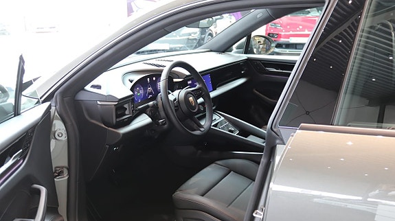 Porsche Macan 8 of 10