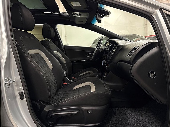 Kia Ceed 7 of 25