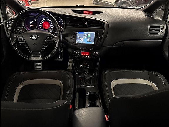 Kia Ceed 12 of 25