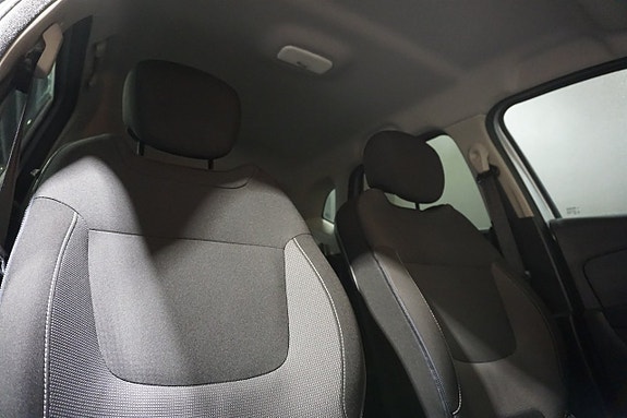 Renault Captur 11 of 22