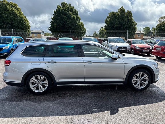 Volkswagen Passat Alltrack 5 of 25