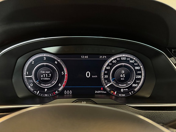Volkswagen Passat Alltrack 11 of 25
