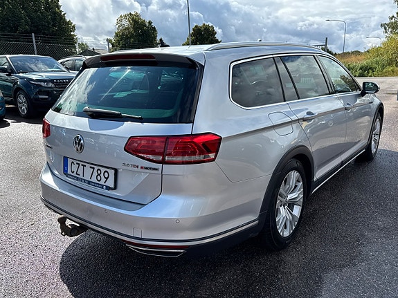 Volkswagen Passat Alltrack 6 of 25