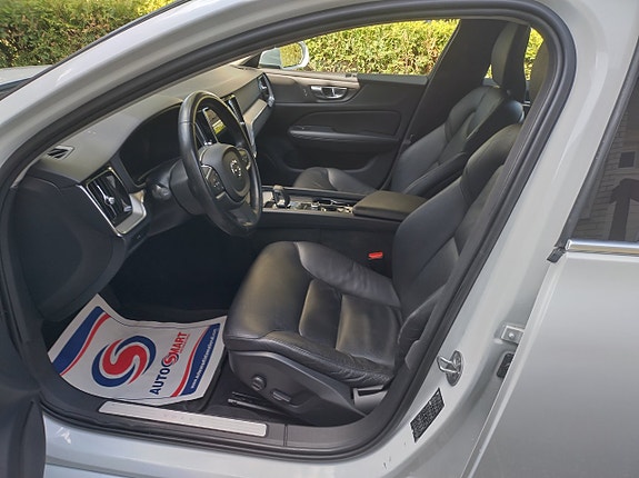Volvo V60 9 of 11