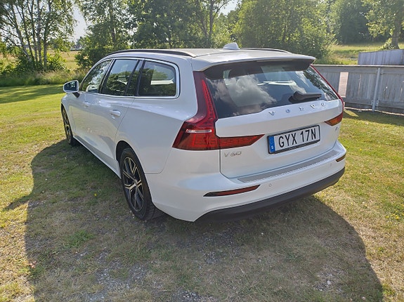 Volvo V60 2 of 11