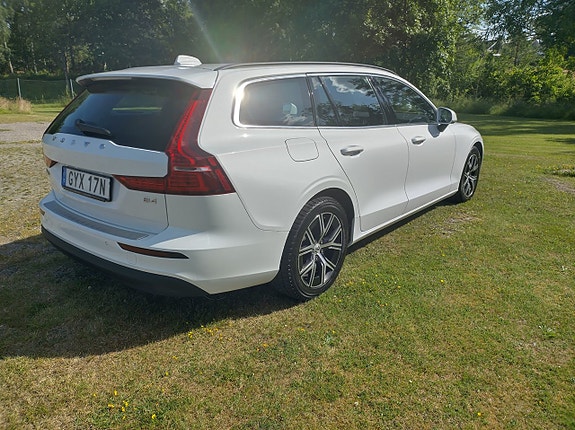 Volvo V60 4 of 11