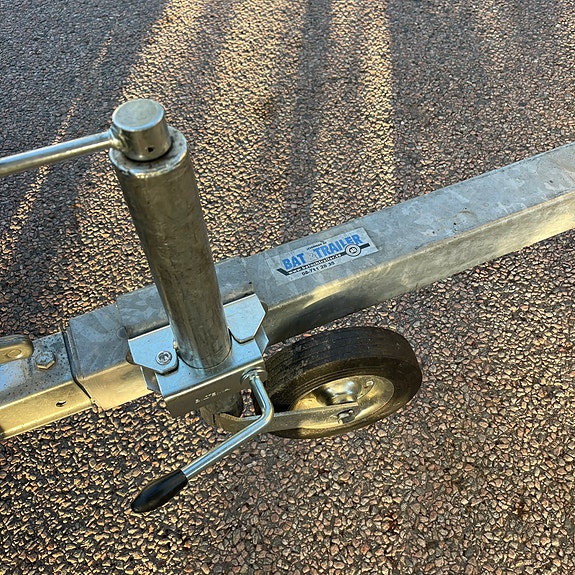 Uttern 5001 & tippbar 1300kg trailer 7 of 10