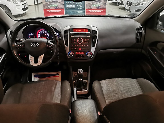 Kia Ceed 15 of 18
