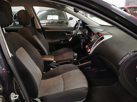 Kia Ceed 10 of 18