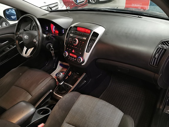 Kia Ceed 9 of 18