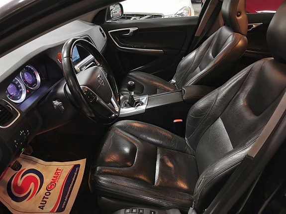 Volvo V60 8 of 21