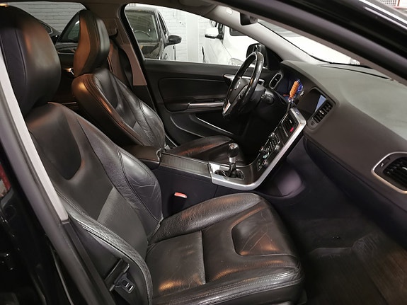 Volvo V60 10 of 21
