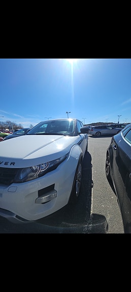 Land Rover Range Rover Evoque 2 of 3