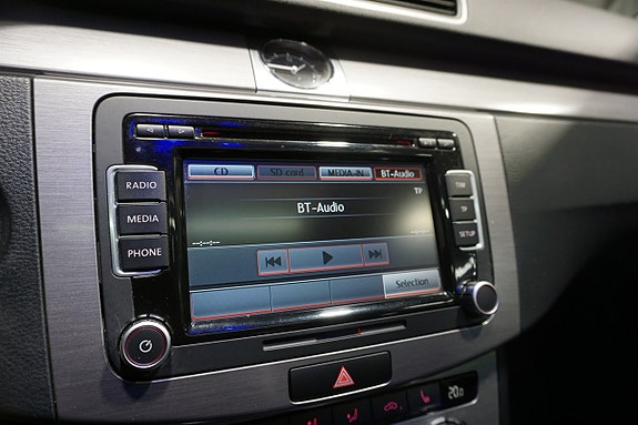 Volkswagen Passat 16 of 20
