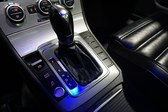 Volkswagen Passat 14 of 20