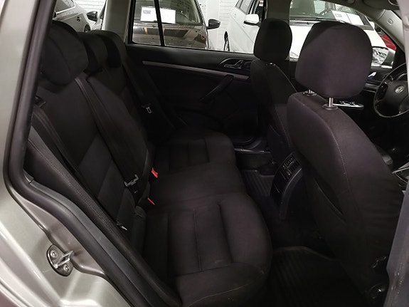 Skoda Octavia 11 of 18