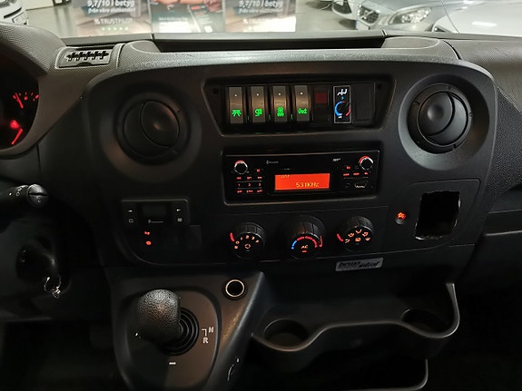 Renault Master 15 of 16