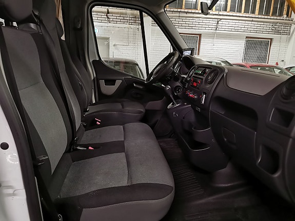 Renault Master 13 of 16