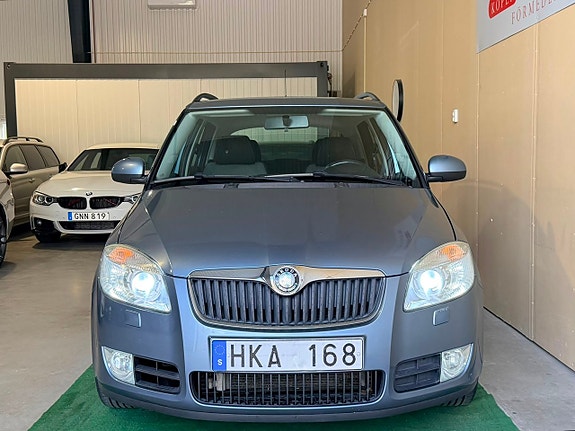 Skoda Fabia 2 of 17