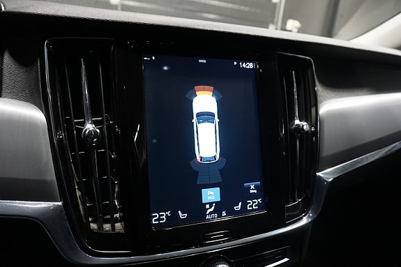 Volvo V90 15 of 23