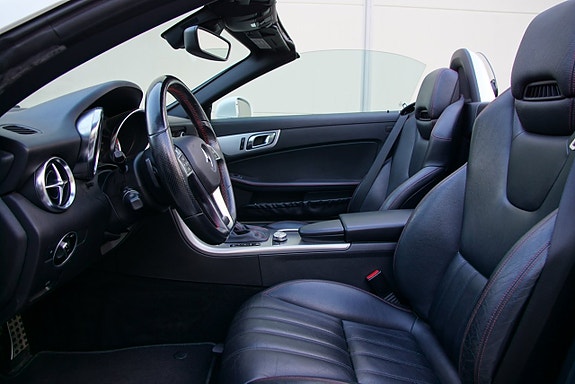 Mercedes-Benz SLK350 13 of 22