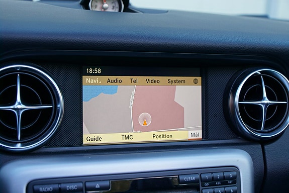 Mercedes-Benz SLK350 19 of 22