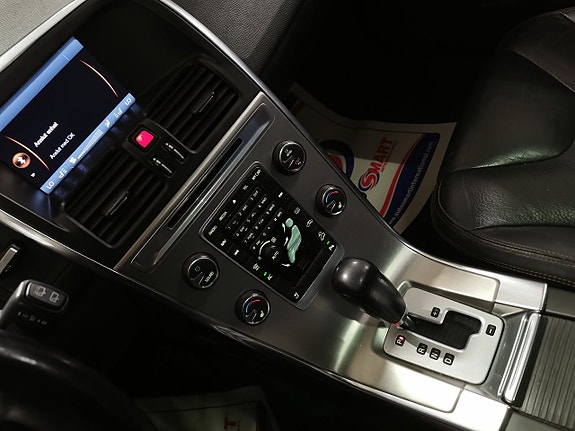 Volvo XC60 16 of 23