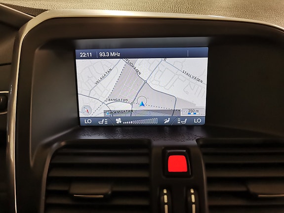 Volvo XC60 17 of 23