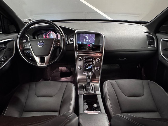 Volvo XC60 15 of 16