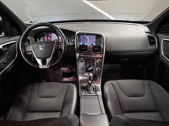 Volvo XC60 14 of 16