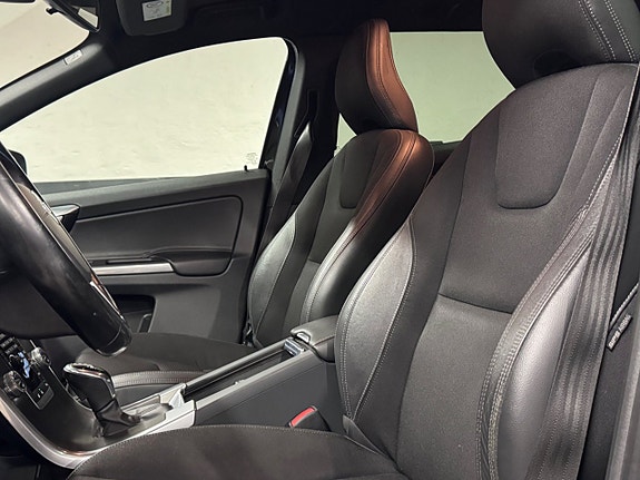 Volvo XC60 16 of 16