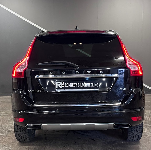 Volvo XC60 4 of 16