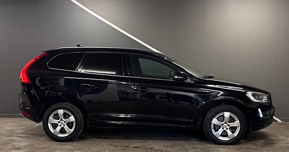 Volvo XC60 7 of 16
