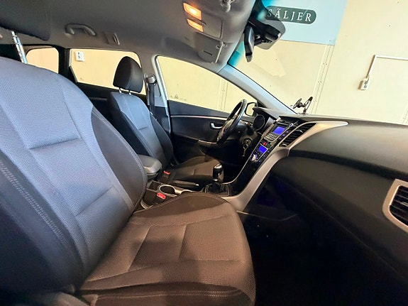 Hyundai i30 8 of 21