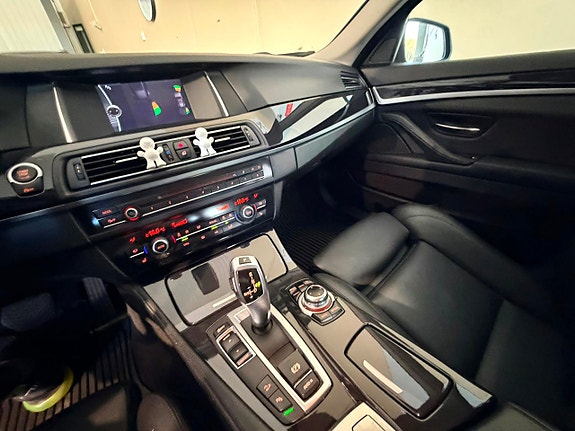 BMW 520d 12 of 19