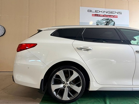 Kia Optima 4 of 23