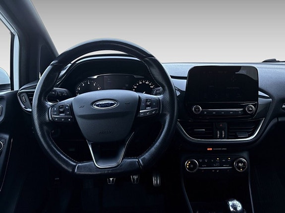 Ford Fiesta 16 of 18