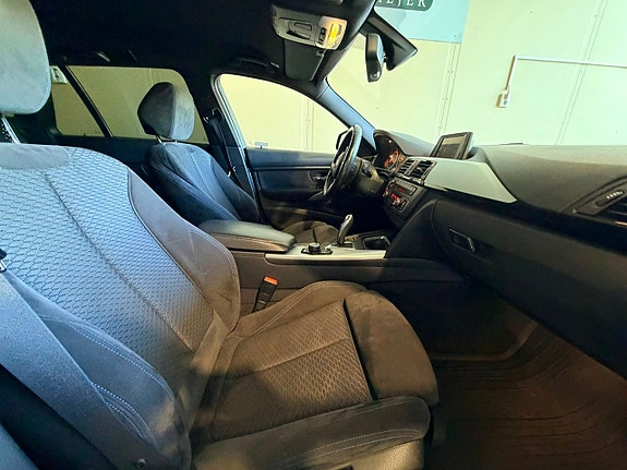 BMW 320d 8 of 18