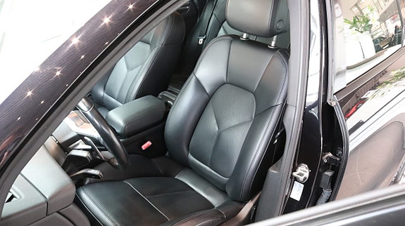 Porsche Macan 9 of 10