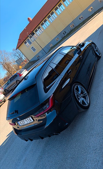 BMW 330e 6 of 6