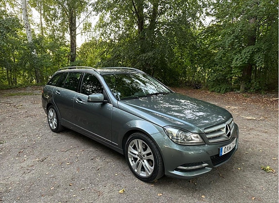 Mercedes-Benz C220 8 of 9