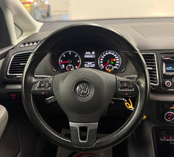 Volkswagen Sharan 8 of 28