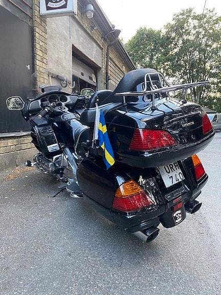 Honda GL1800A Gold Wing 2 of 10