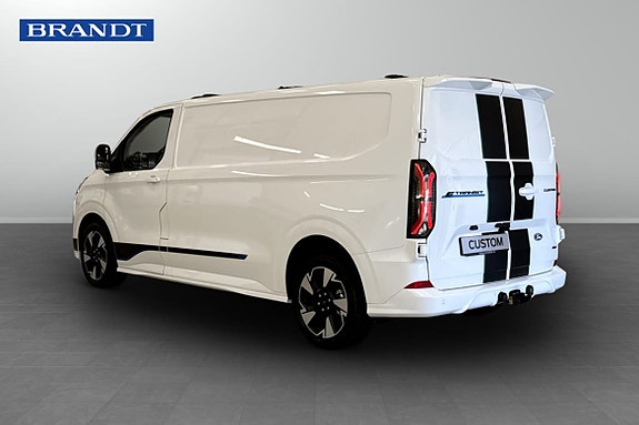 Ford E-Transit 2 of 7
