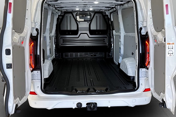 Ford E-Transit 7 of 7