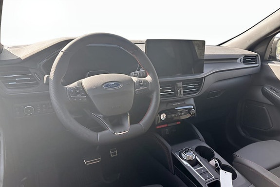 Ford Kuga 5 of 9