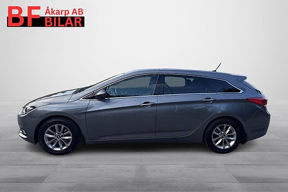Hyundai i40 2 of 17
