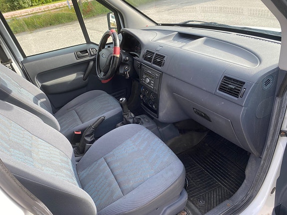 Ford Transit Connect 9 of 12